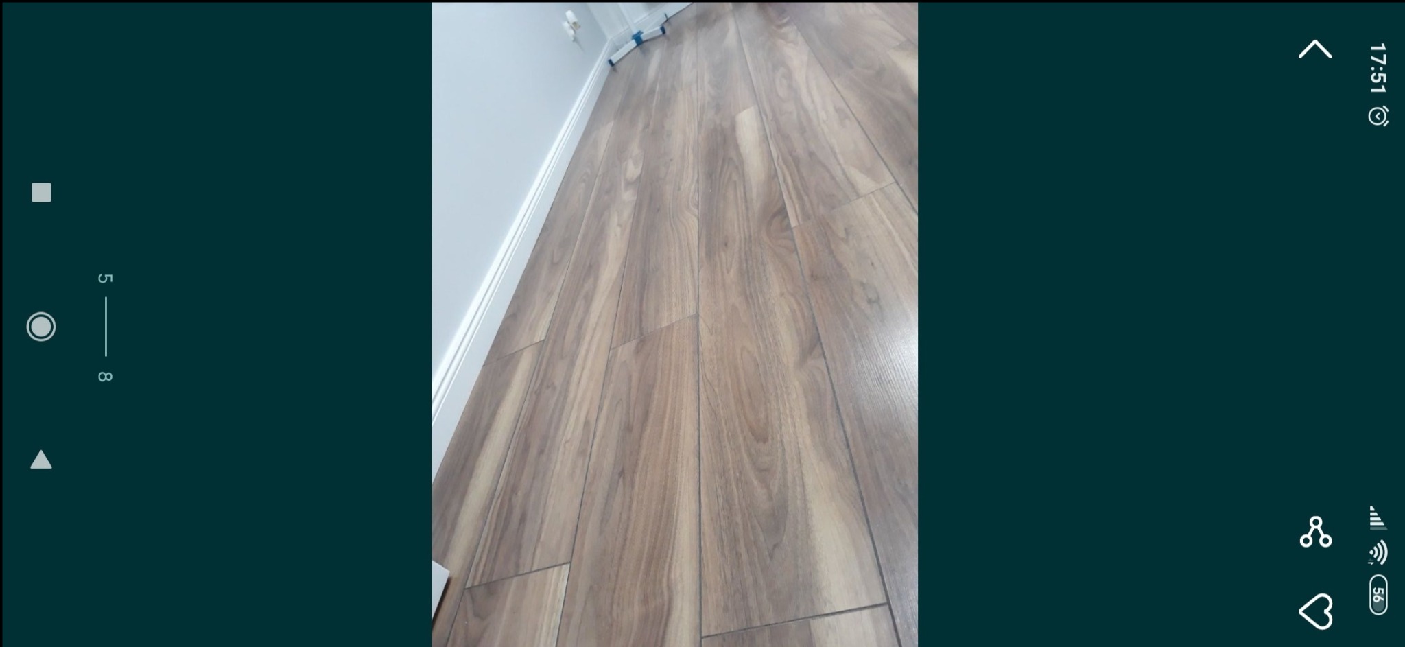 Układanie paneli i listew