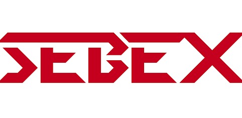 Czerwone logo firmy SEBEX na białym tle.