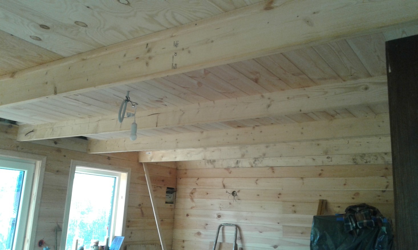 Wnętrze wykończenie drewno