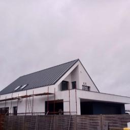 Wykonanie pokrycia dachowego praz budowa domu