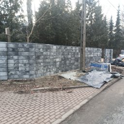 Home-Bud Daniel Pochwat - Ogrodzenie z bloczków zalewowych. Dąbrowa Górnicza 2025