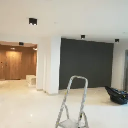 Malowanie klatek schodowych Perłowa przystań w Kołobrzegu