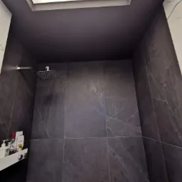 Napinane sufity oraz glazura i terakota