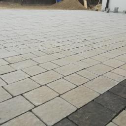 Układanie kostki brukowej Harklowa 4