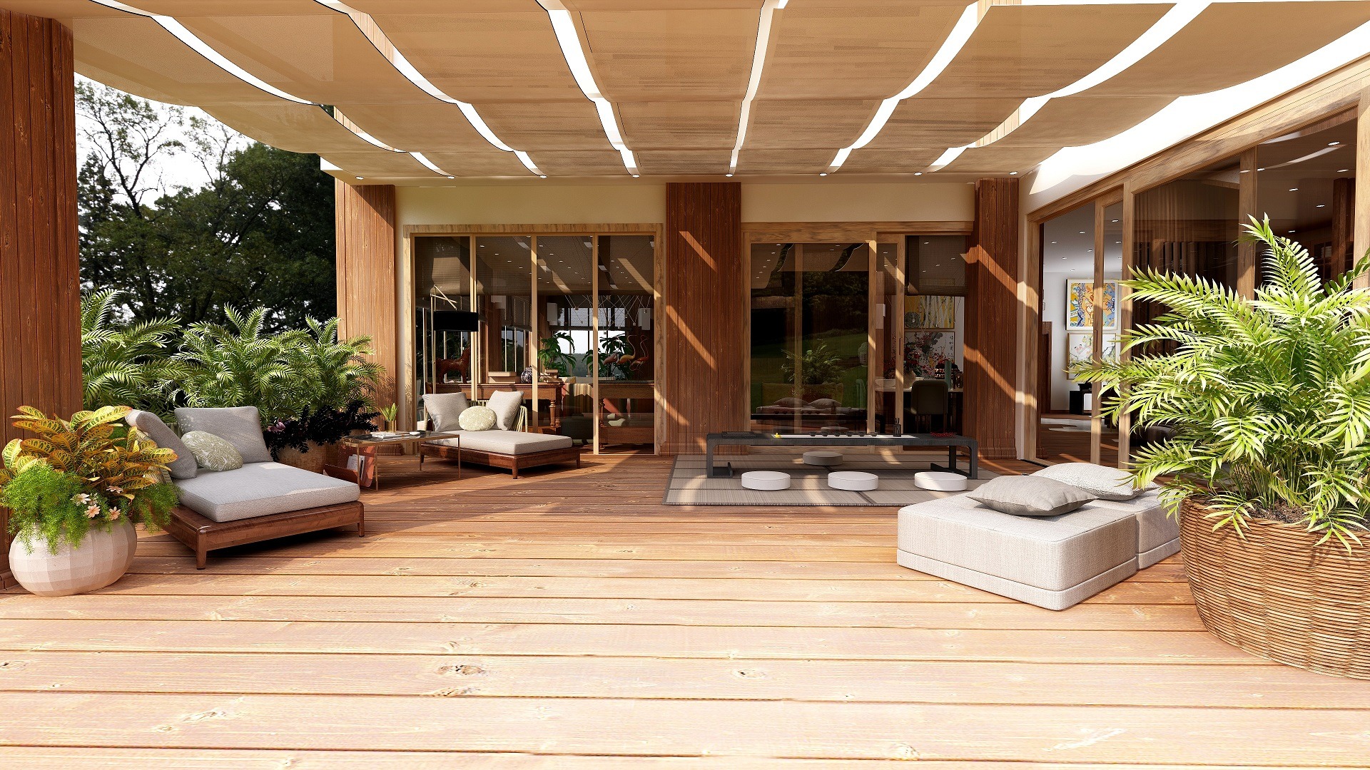 Zadaszony drewniany taras z leżankami, stolikiem kawowym i dużymi roślinami w donicach, widok na ogród przez przesuwne szklane drzwi.