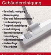 Głowica odkurzacza na dywanie, obok lista usług sprzątania w języku niemieckim, w tym sprzątanie biur i okien.