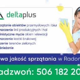 Reklama firmy sprzątającej Delta Plus z uśmiechniętą kobietą czyszczącą szybę gąbką w żółtej rękawicy, logo firmy i numer telefonu kontaktowego.