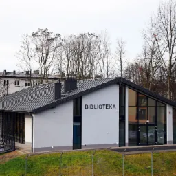 Biblioteka w Mierzęcicach, wybudowana praktycznie 'od zera', po wyburzeniu poprzedniego budynku.