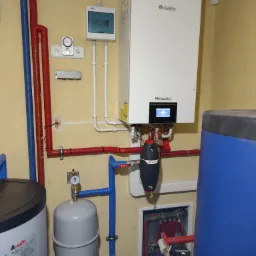 Zamontowana pompa ciepła Gree