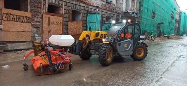 Usługa maszyną Dieci Mini Agri - czyszczenie miasta Łodzi