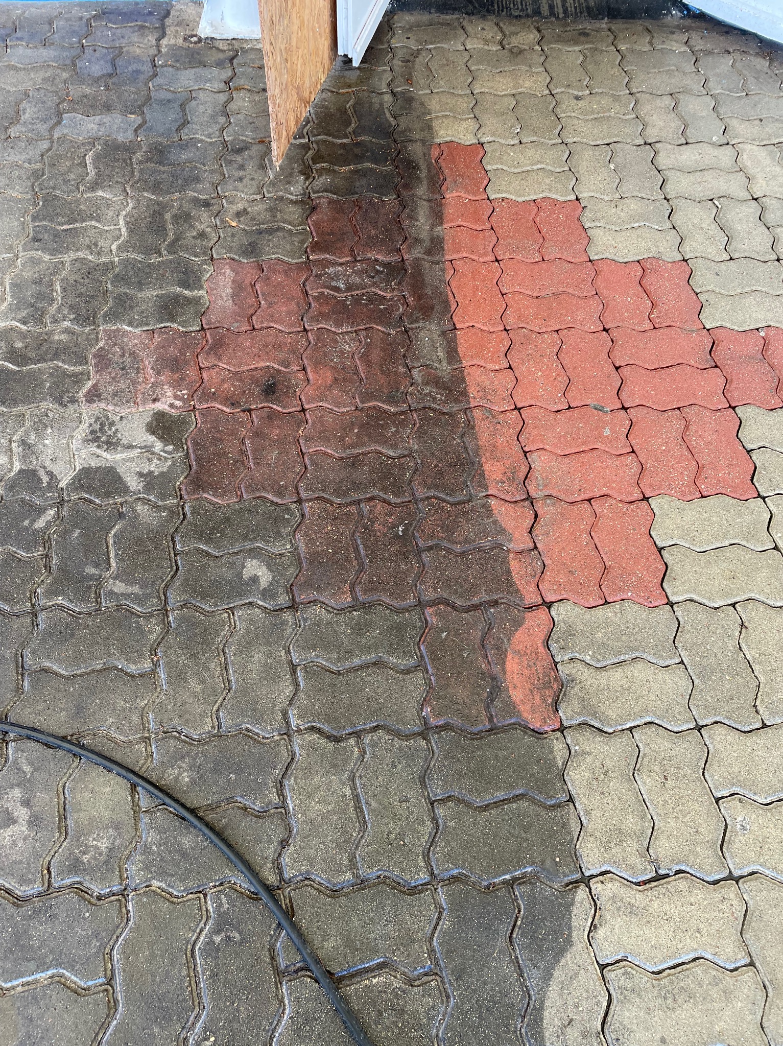 Mycia kostki brukowej na smażalni ryb