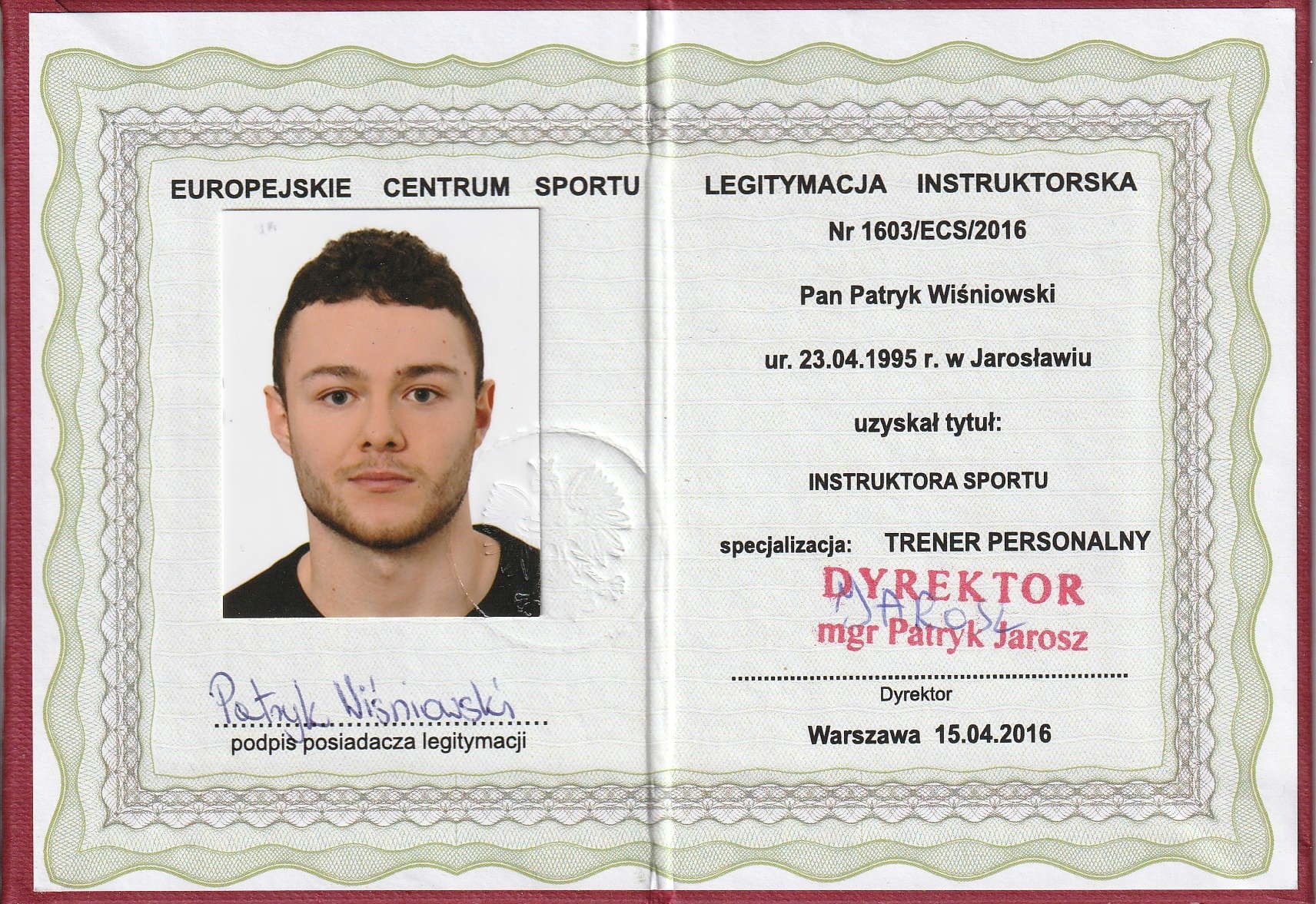 Skan legitymacji instruktorskiej z fotografią i danymi osobowymi Patryka Wiśniowskiego, specjalizacja: Trener Personalny.