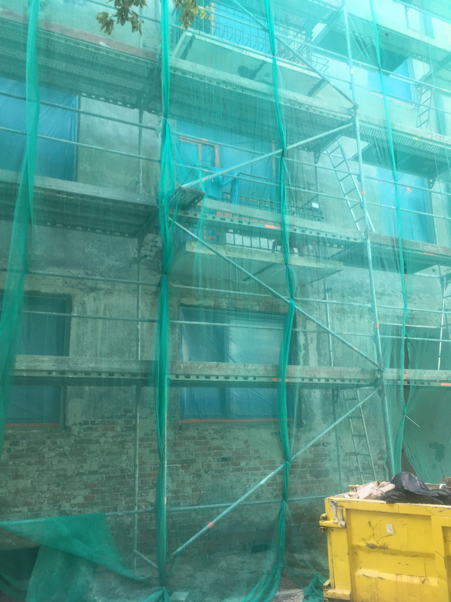 kamienica 1000 m2 PUM- generalny remont w środku i na zewnątrz