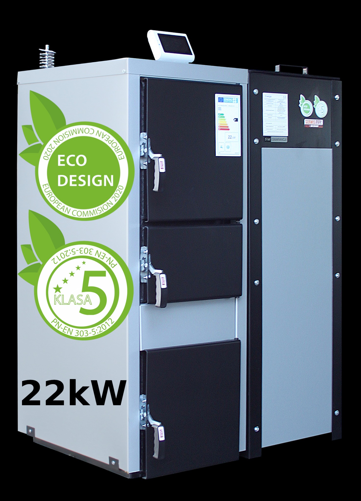 Szaro-czarny piec na paliwo stałe o mocy 22kW, z oznaczeniami Eco Design i klasy 5, na czarnym tle. Widoczne detale konstrukcyjne i naklejki informacyjne.
