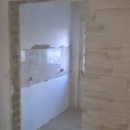 płytki, nowa instalacja el, okładzina :) resztę sam klient