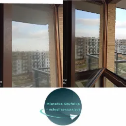 Porównanie okna przed i po umyciu, widok z balkonu na osiedle mieszkaniowe, okno drewniane z brązowymi ramami, na dole logo firmy sprzątającej.