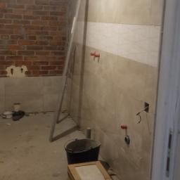 MarMat-BUD - Łazienka prawa ściana