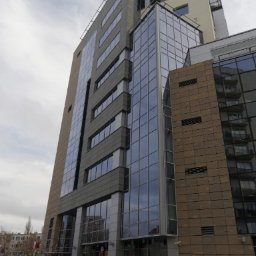 PN PROJECTS Paweł Nalaskowski - JM HQ Budynek handlowo - usługowy w Warszawie