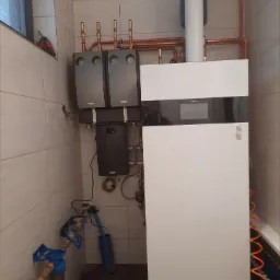 Instalacje wod-kan centralne ogrzewania Instalacje gazowe montaż pieców przyłącza wodociągowe