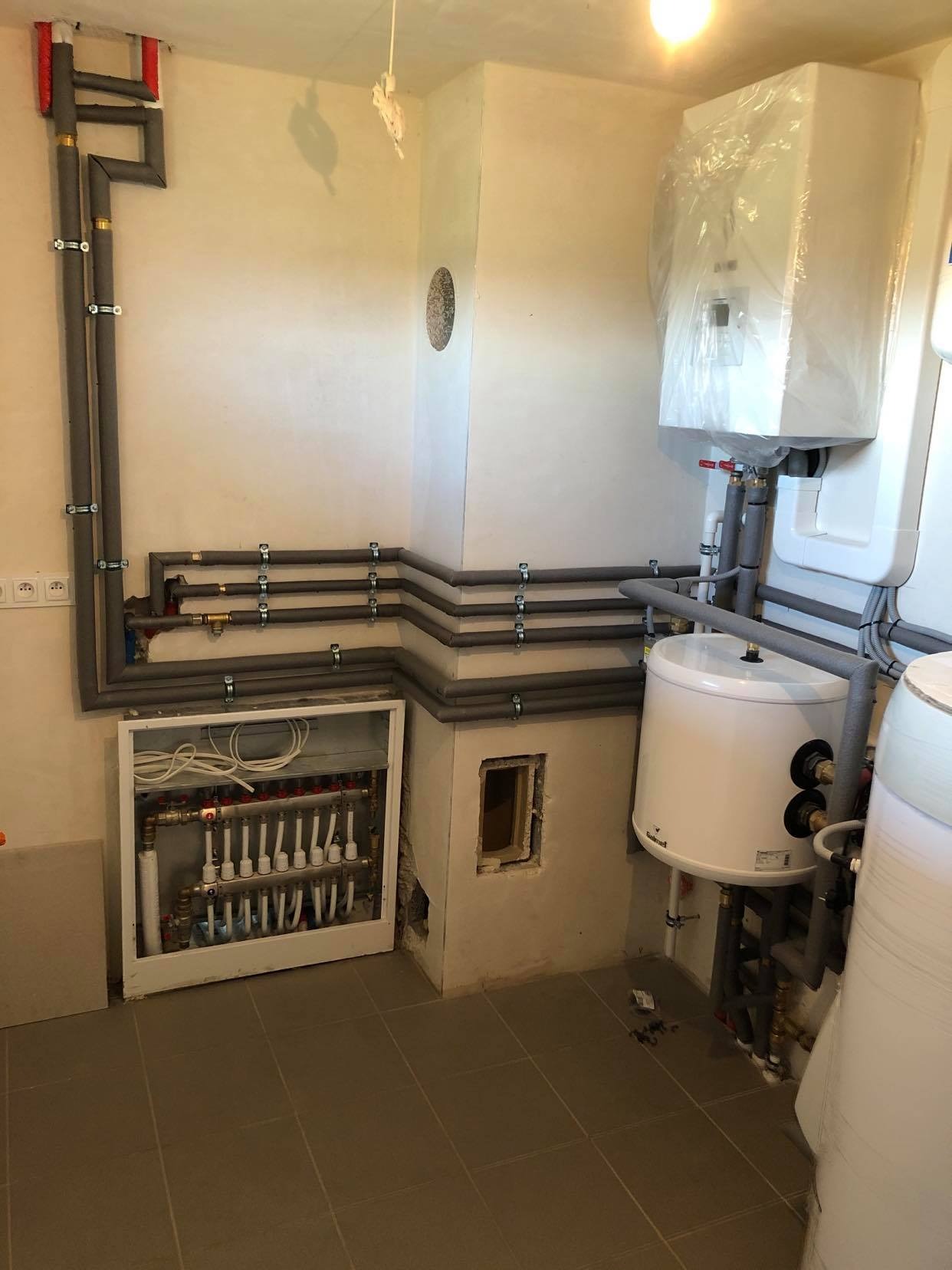 Instalacja pompy ciepła z zewnętrznym zbiornikiem c.w.u. firmy Hitachi