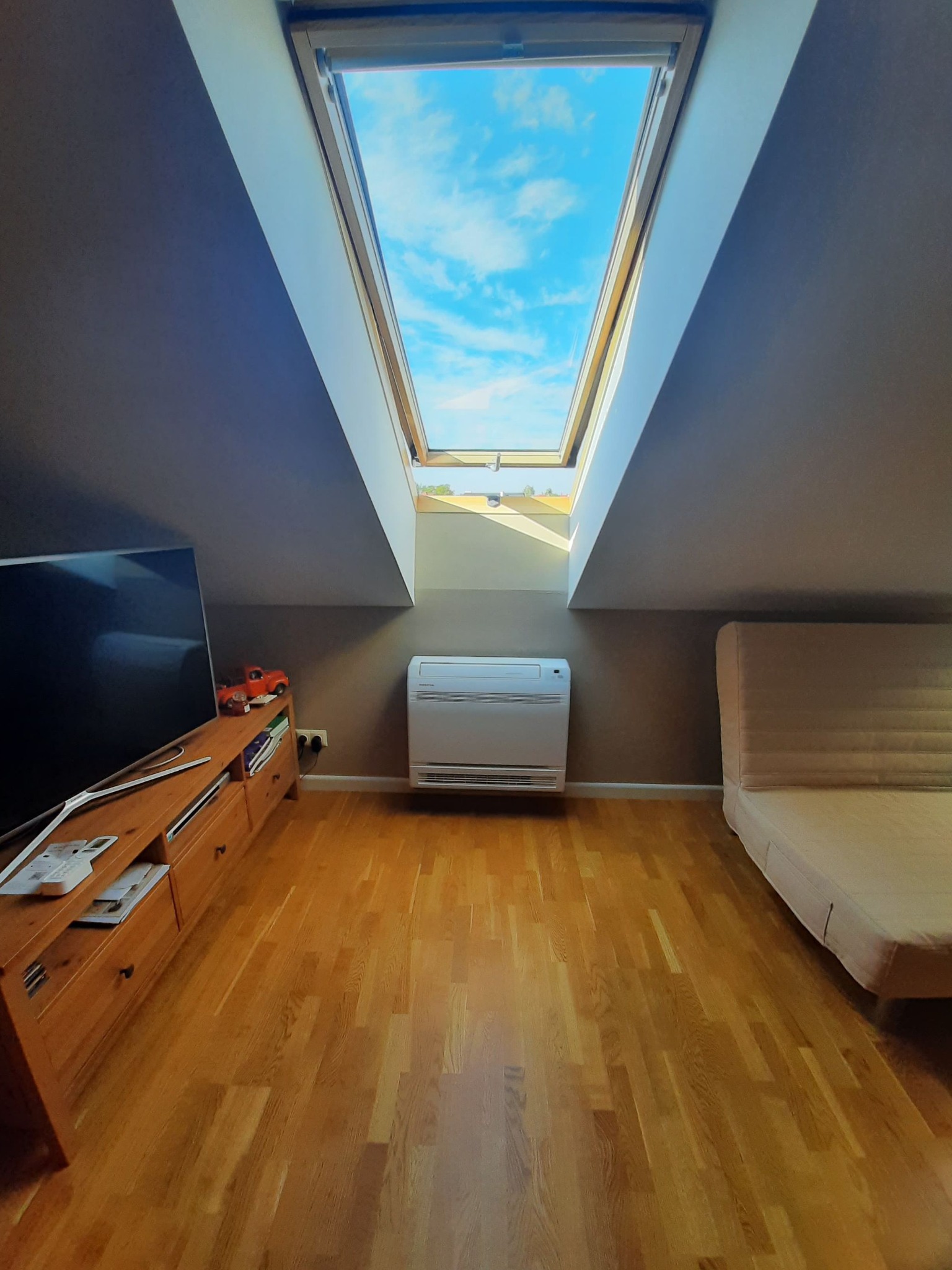 Klimatyzator typu konsola marki Innova