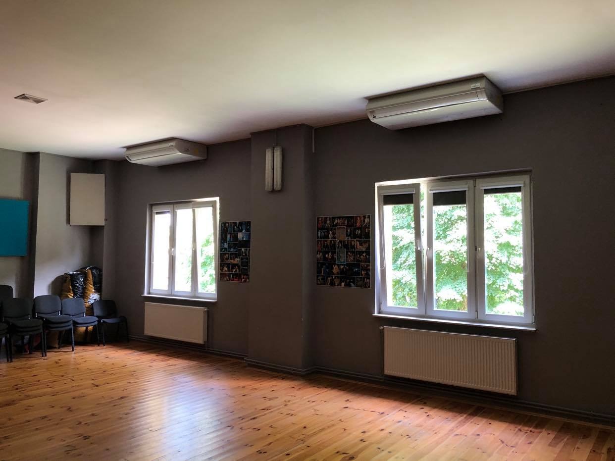 Jednostki wewnętrzne podstropowe firmy Innova