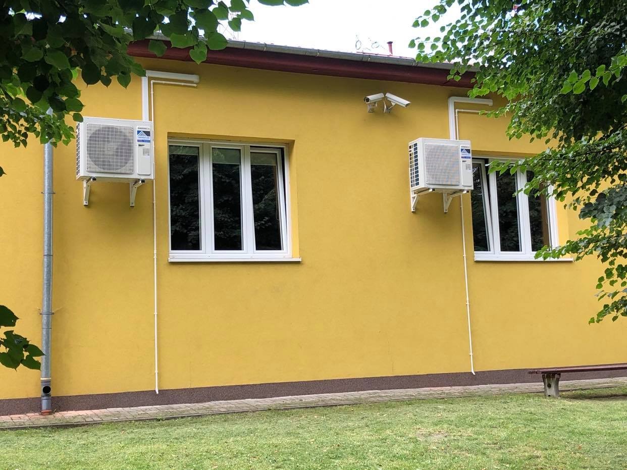 Jednostki zewnętrzne klimatyzatorów podstropowych firmy Innova