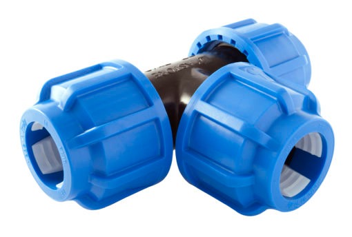 Niebieska złączka trójnikowa do rur, widoczne gwinty i uszczelki, na białym tle.