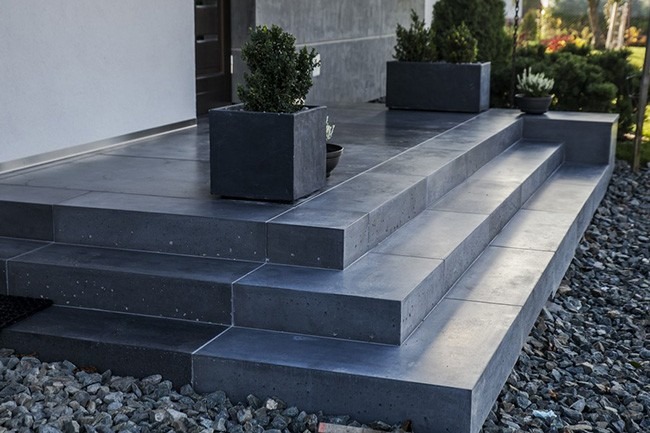 Mikrocement portlandzki polozony na starą kostke brukową : )