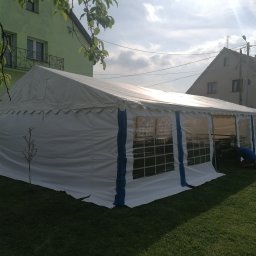 Namiot plenerowy 
O wymiarach 6x12m 
Idealny na imprezę do 100 osób