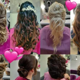 Kolaż ośmiu zdjęć przedstawiających różne upięcia włosów, w tym fale, loki, koki i upięcia z ozdobami, prezentowane z tyłu głowy modelek, w większości na tle salonu lub z różowym okryciem.