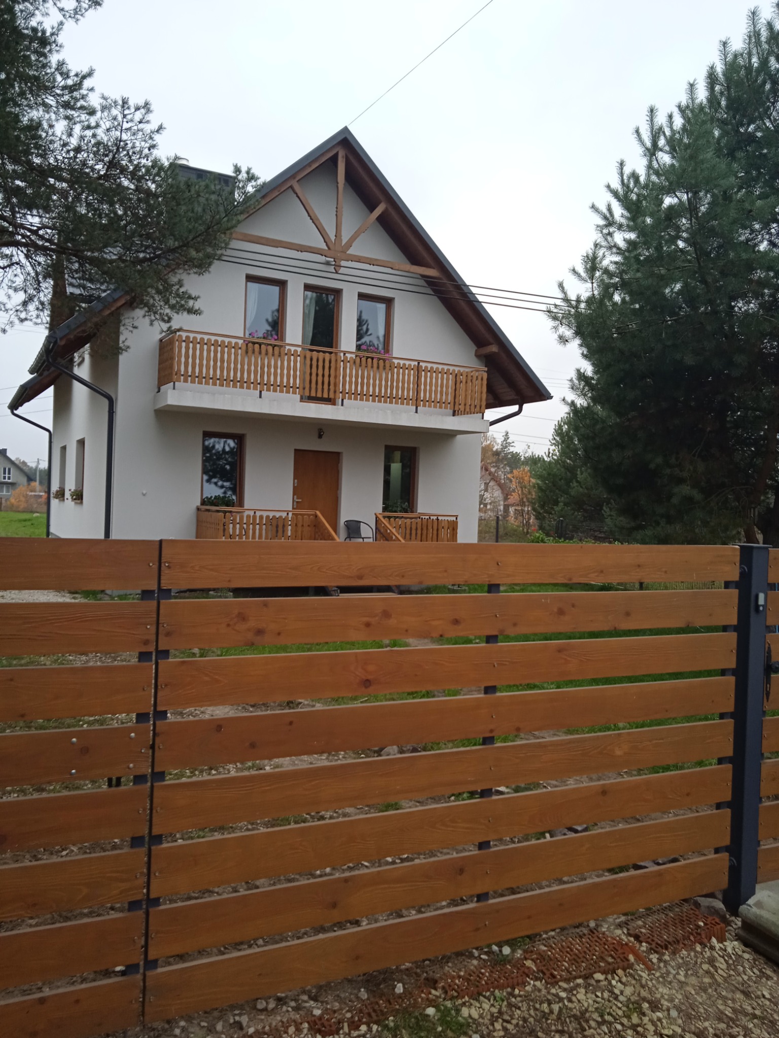 Brama weranda balustrada