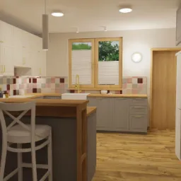 Wnętrze kuchni z wyspą, białymi szafkami górnymi, szarymi dolnymi, mozaiką na ścianie, drewnianym blatem i podłogą, dwoma białymi krzesłami barowymi, oświetleniem punktowym i wiszącymi lampami tubami.