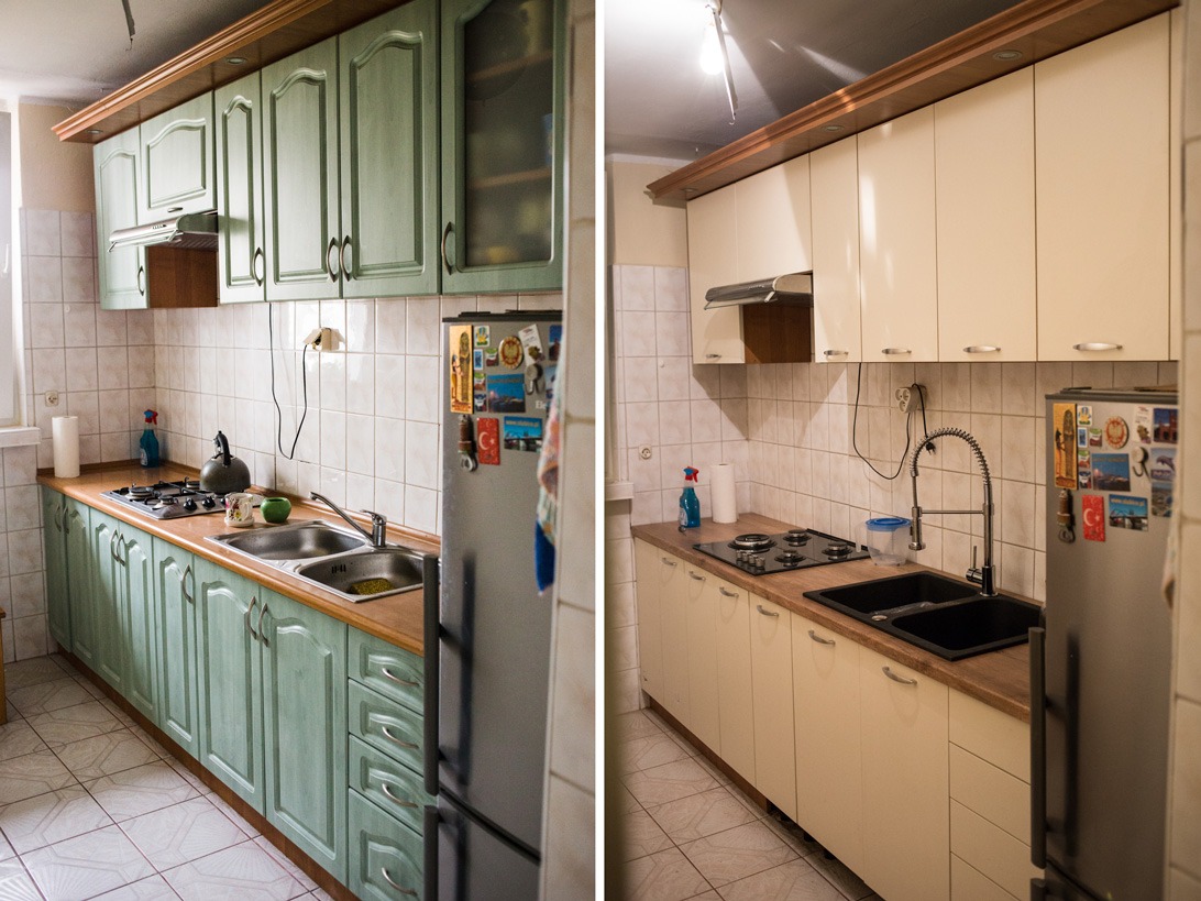 Porównanie kuchni przed i po renowacji: po lewej zielone, stylizowane fronty, po prawej kremowe, gładkie; widoczny fragment blatu, zlewozmywak i kuchenka gazowa.