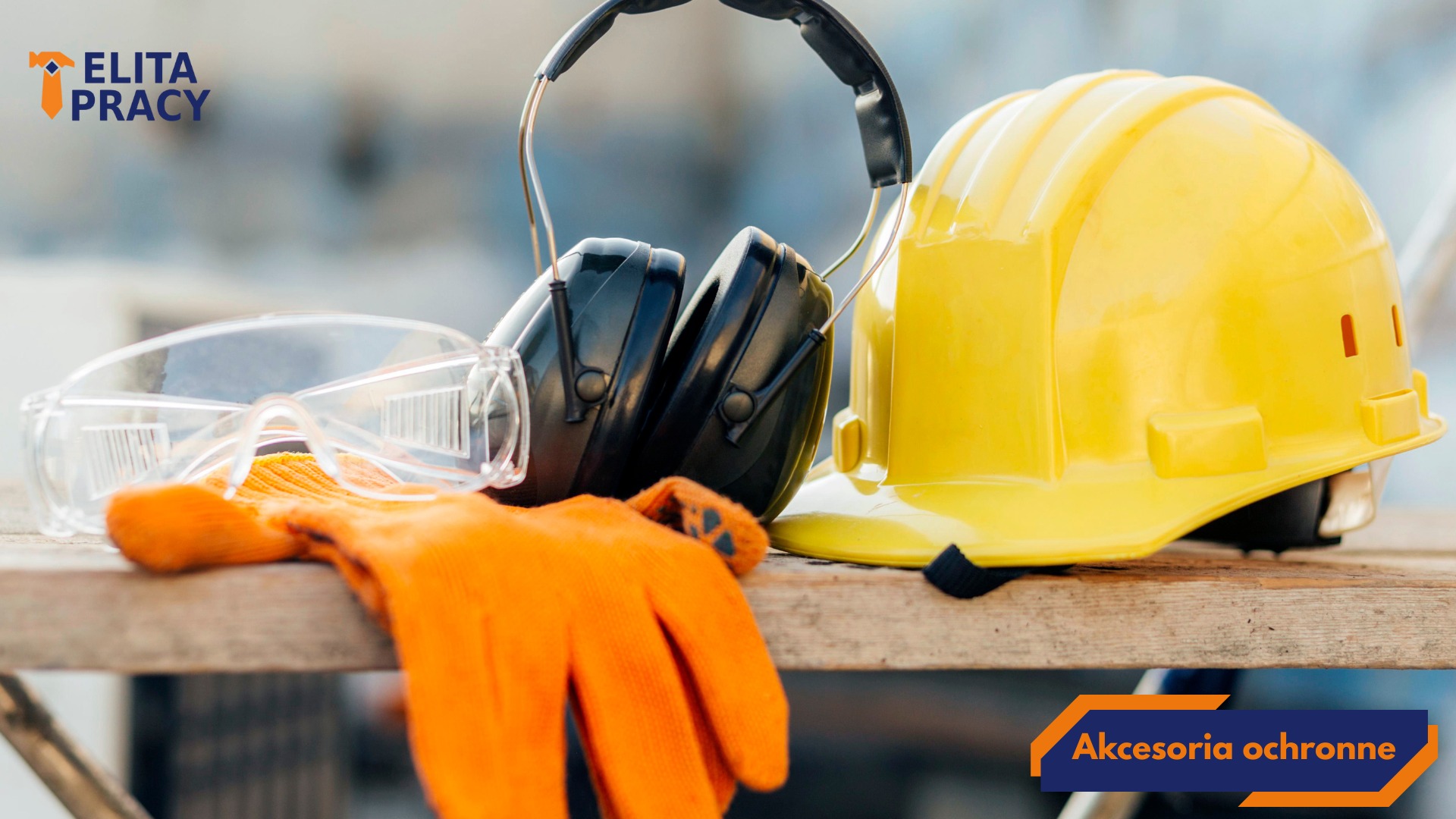 Oferujemy szeroki asortyment akcesoriów ochrony osobistej od kasków, a po sprzęt wysokościowy.