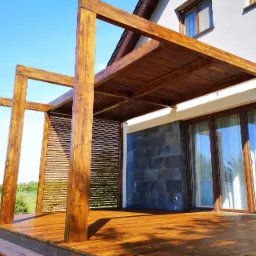 EKODREWNO - taras z modrzewia syberyjskiego i pergola z drewna klejonego BSH