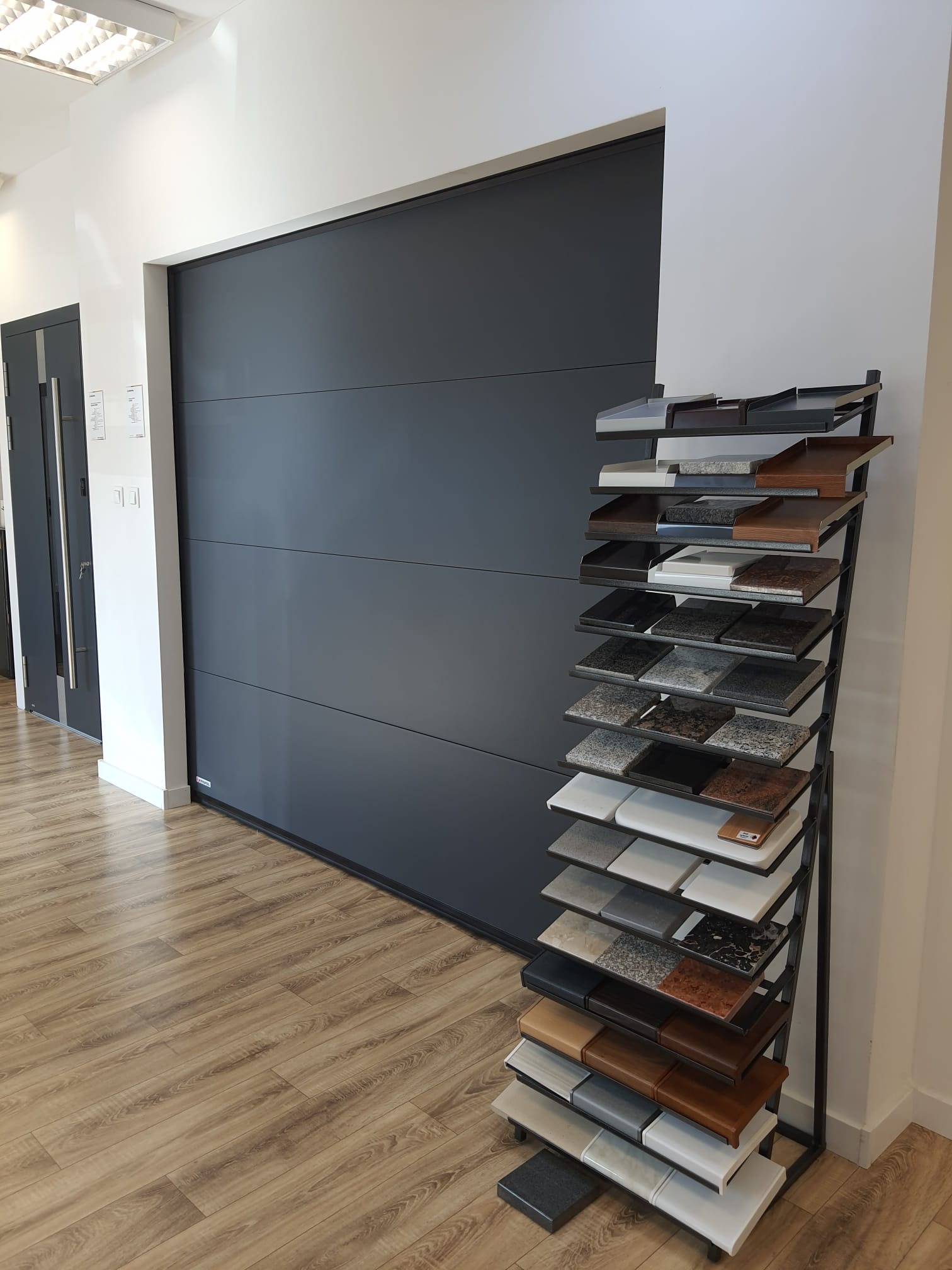 Brama garażowa KRISPOL bez tłoczeń