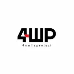 Logo firmy 4WP (4 walls project) z czerwonym akcentem graficznym.
