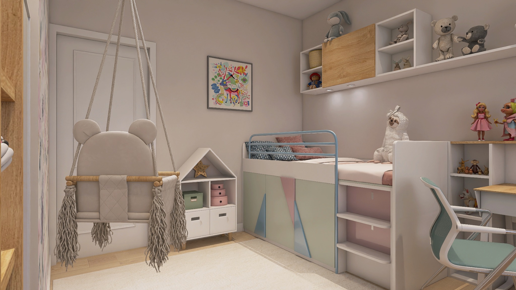 Pokój dziecięcy z beżowym huśtawką-misiem, łóżkiem z szafkami w pastelowych kolorach i półkami z zabawkami. Uwagę przykuwa kolorowy obrazek na ścianie.