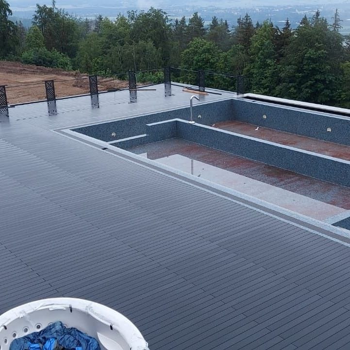 Taras z desek kompozytowych