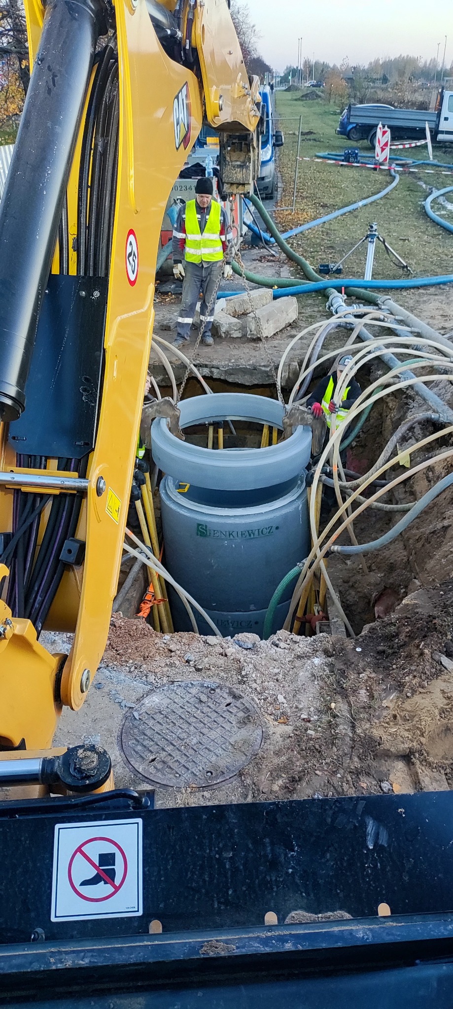 Budowa przepompowni odwodniającej komorę ciepłownicza dla Veolii Poland