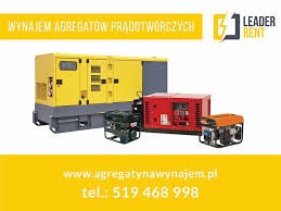 Żółty agregat prądotwórczy stacjonarny na czarnym podwoziu obok trzech mniejszych, przenośnych agregatów w kolorach czerwonym, czarnym i pomarańczowym. W tle żółty pasek z napisem 'Wynajem...