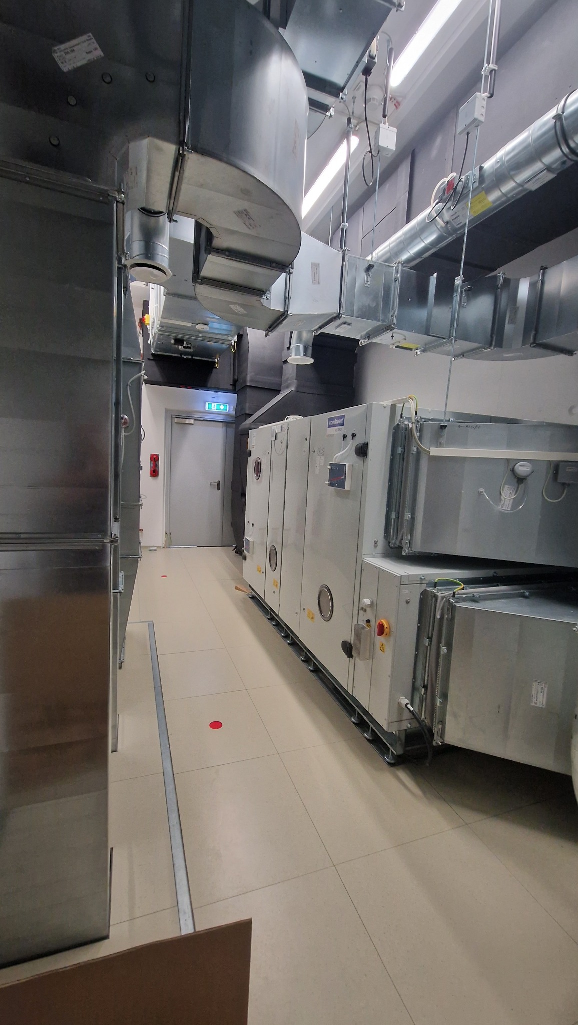 Wentylacja z odzyskiem ciepła w rozdzielni elektrycznej obsługującej Tunel