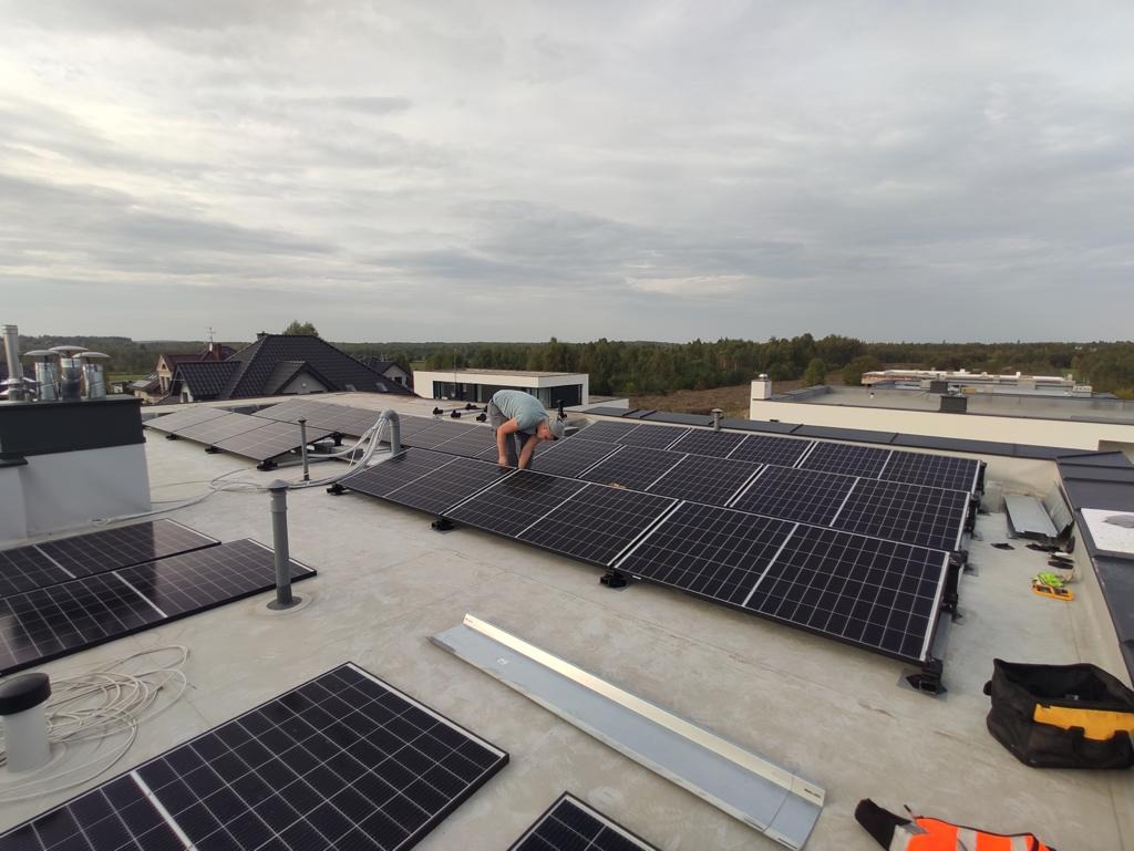 instalacja PV 6,5kW z konstrukcją balastową