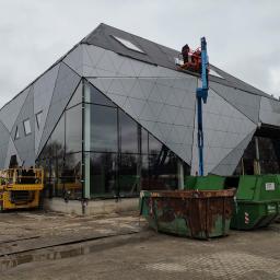 Projekt w Holandii Basen w miejscowości Monster. Scianki działowe z profili aluminiowych, montaż karton gipsu, montaż futryn, szpachlowanie zakończone malowaniem. Projekt zakończony w 1,5 miesiąca 