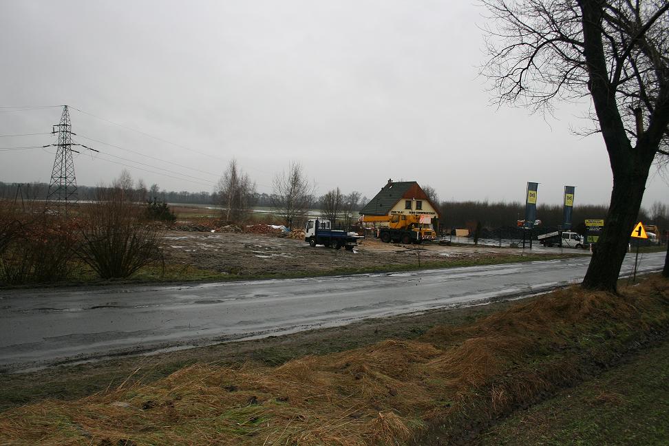 Utwardzony Plac Z Budynkiem!!!!!!