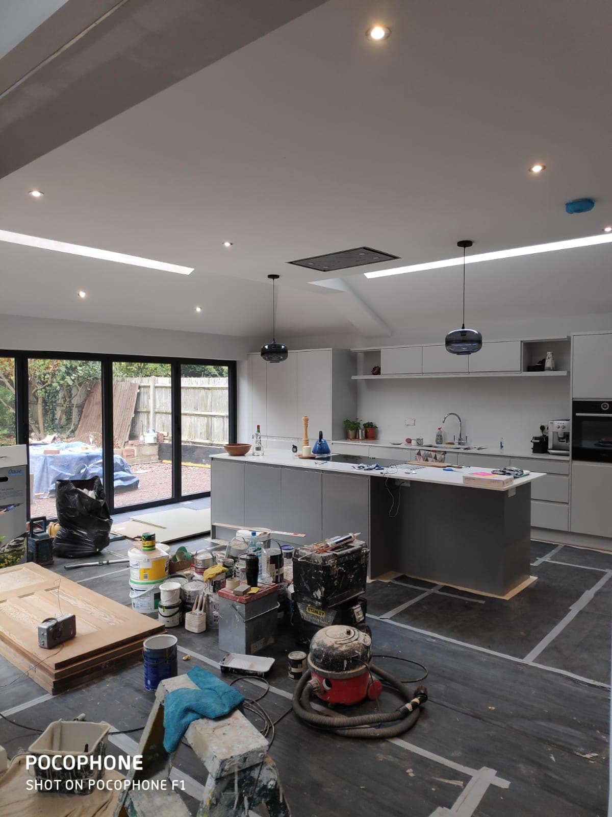 Malowanie okien i ścian