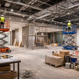 SPLINTER GROUP SPÓŁKA Z OGRANICZONĄ ODPOWIEDZIALNOŚCIĄ - Realizacja fit-out w dużej przestrzeni komercyjnej – prace sufitowe i instalacyjne z wykorzystaniem podestów ruchomych.