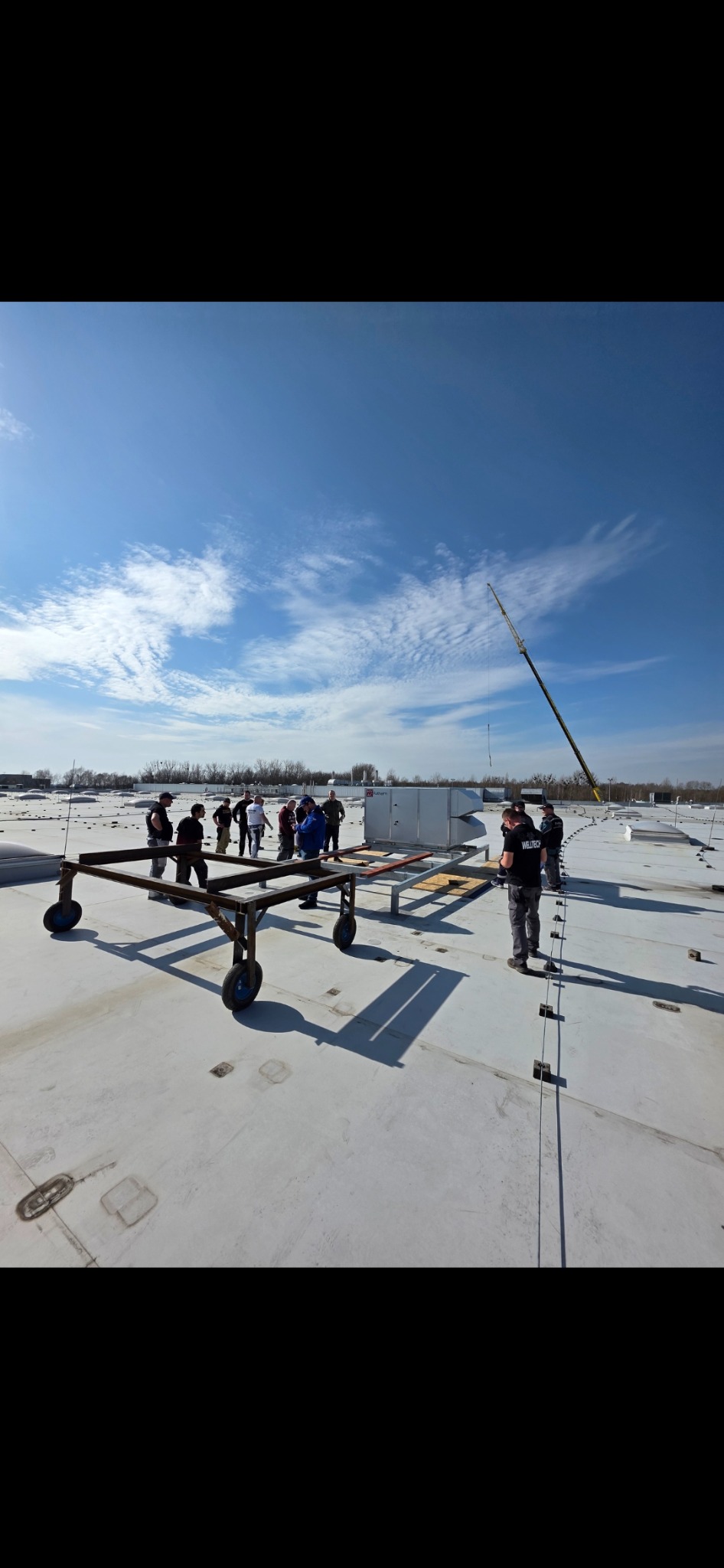 Koordynacja prac na obiekcie – realizacja robót na dachu i działania zespołu w terenie.