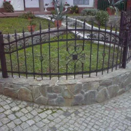 bramy, ogrodzenia i balustrady kute